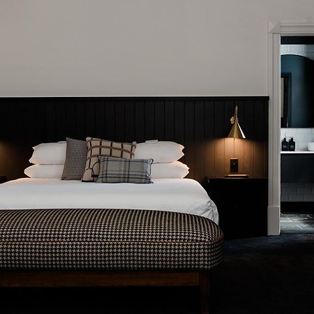 The Victoria Hotel Ръдърглен Екстериор снимка
