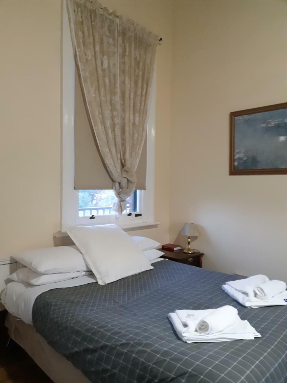 The Victoria Hotel Ръдърглен Екстериор снимка