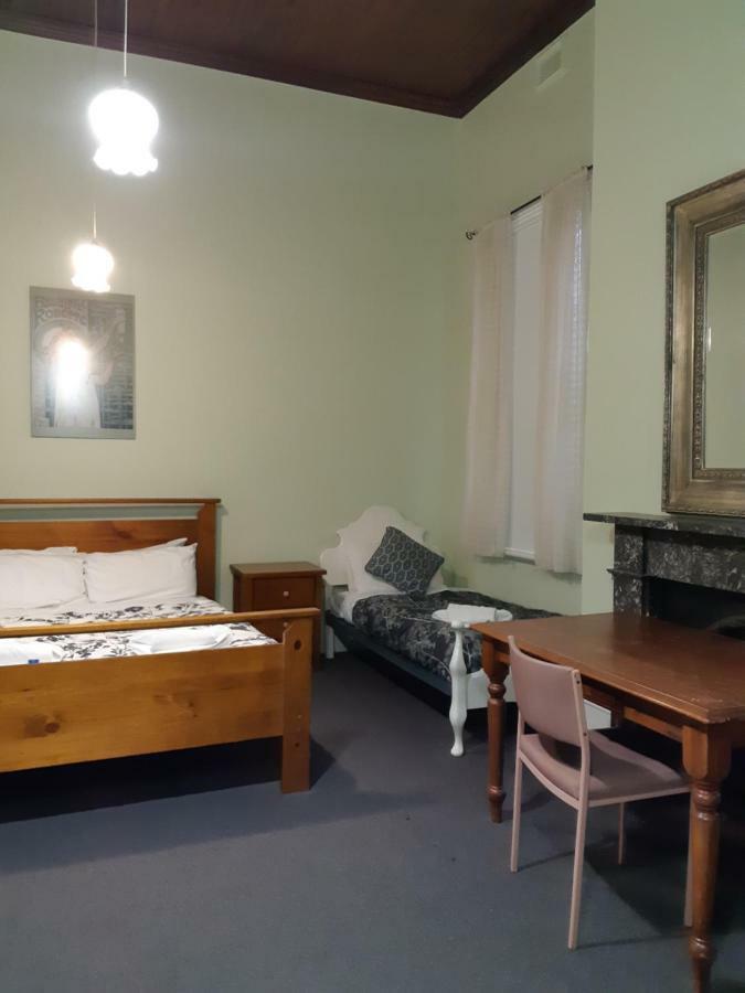 The Victoria Hotel Ръдърглен Екстериор снимка