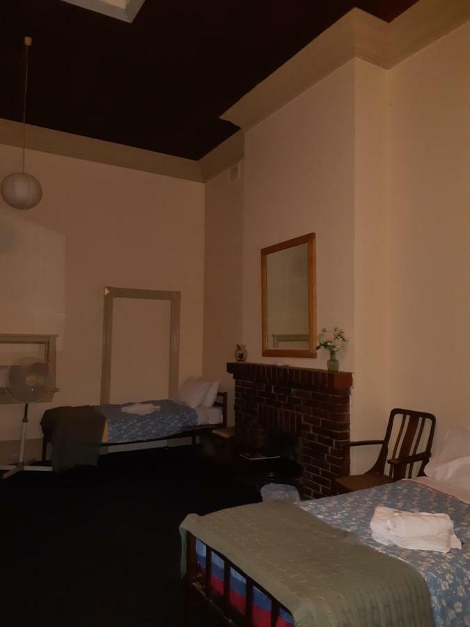 The Victoria Hotel Ръдърглен Екстериор снимка