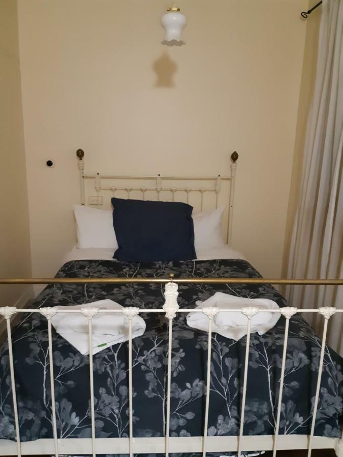 The Victoria Hotel Ръдърглен Екстериор снимка